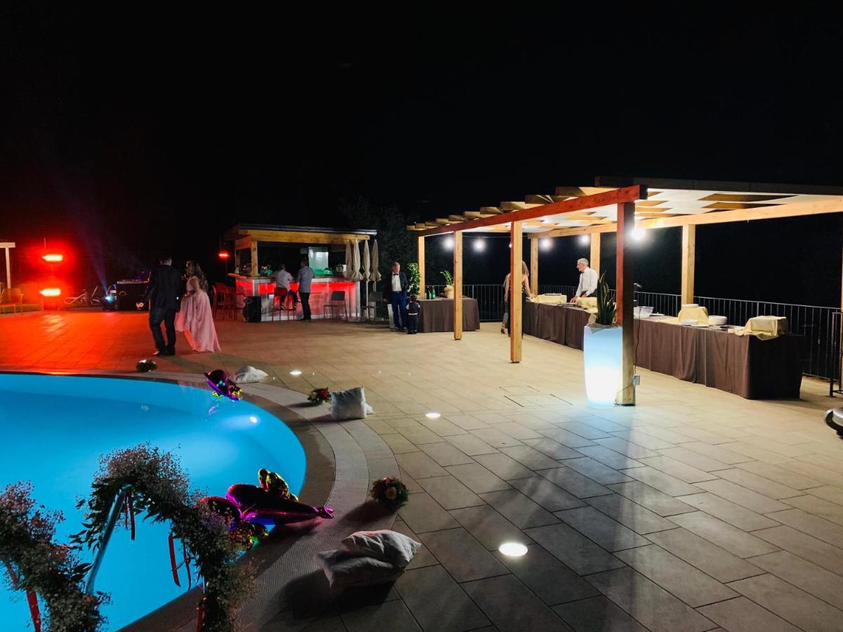 Agriturismo Il Castagneto Padula Eksteriør billede