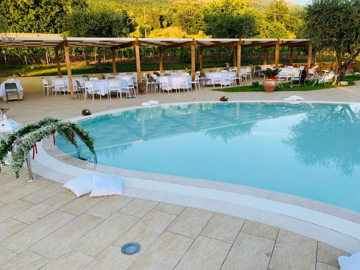 Agriturismo Il Castagneto Padula Eksteriør billede