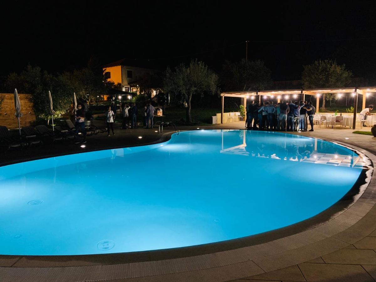 Agriturismo Il Castagneto Padula Eksteriør billede