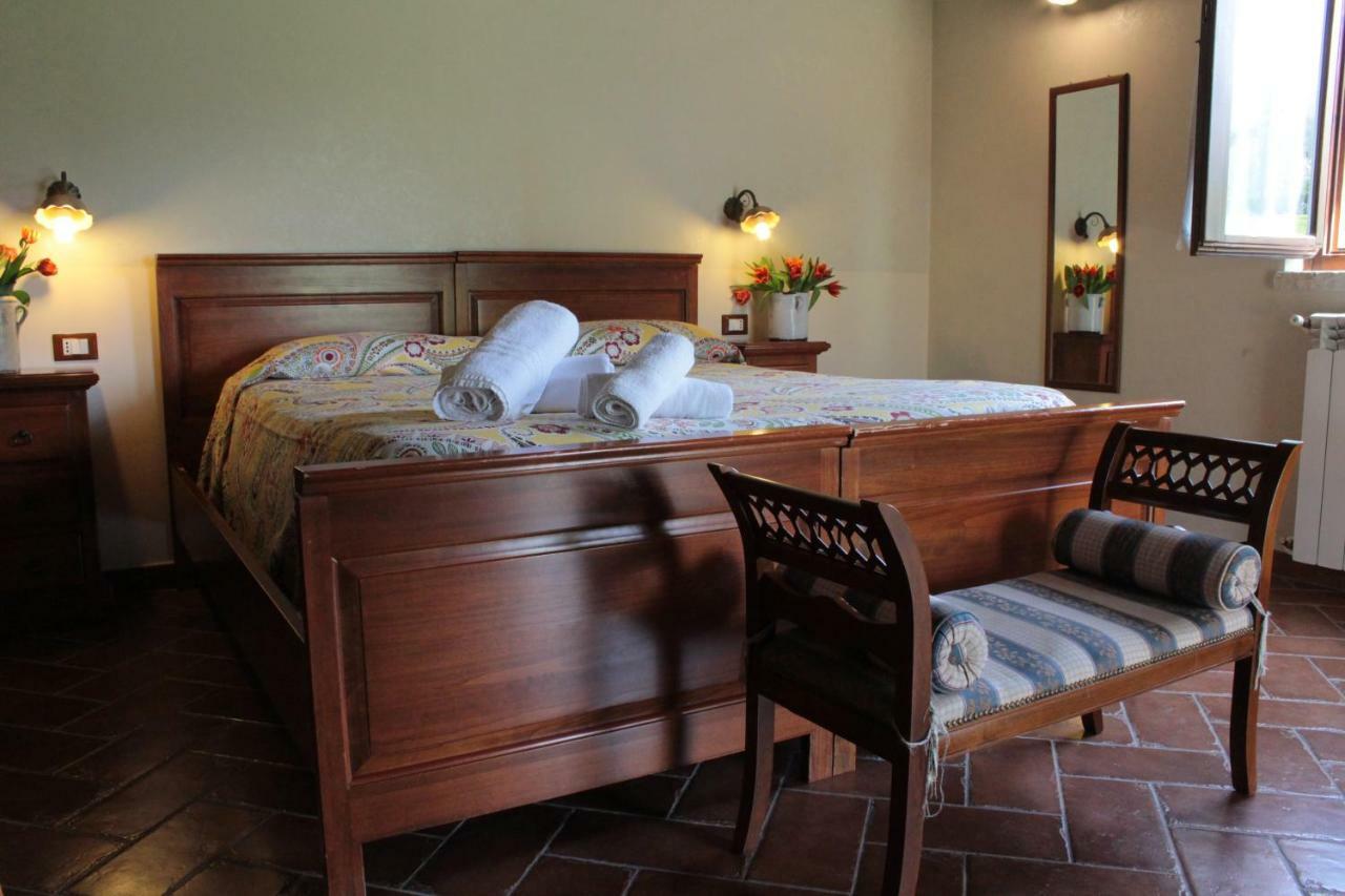 Agriturismo Il Castagneto Padula Eksteriør billede