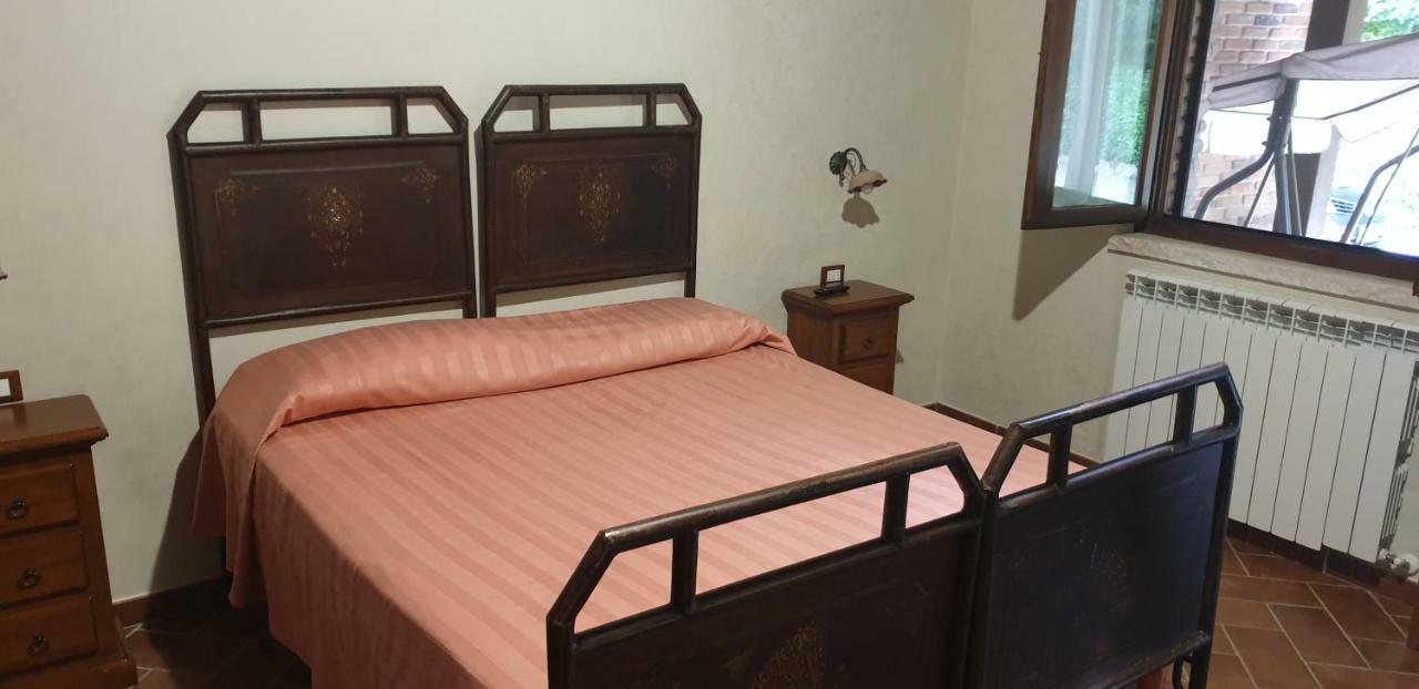 Agriturismo Il Castagneto Padula Værelse billede